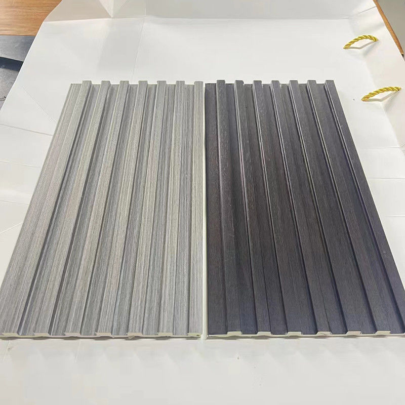 ผิวผิว WPC Fiber Grating Groove ป้องกันน้ํา ป้องกันไฟ ปรับผนังสําหรับตกแต่งบ้าน